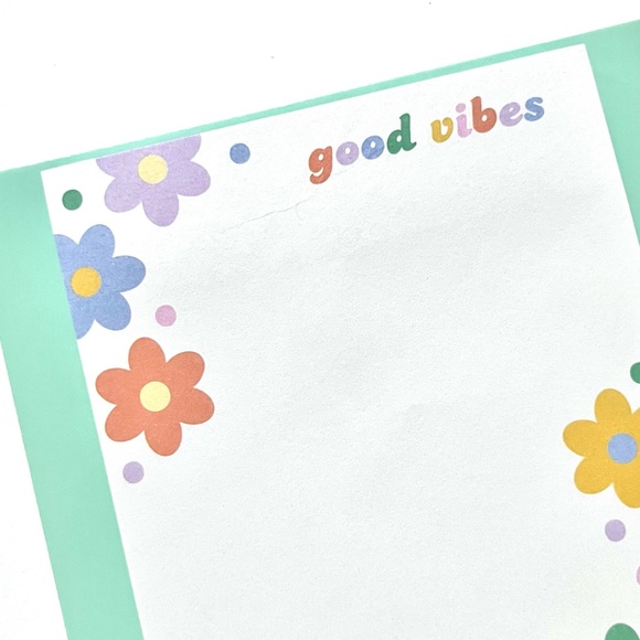 🏷️ 1970s style “good vibes” floral sticky memo pad - Picture 6 of 7